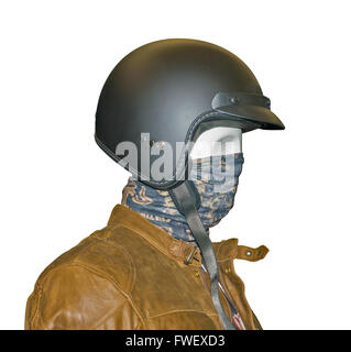 Vue en gros Biker's visage de mannequin en casque sur un fond blanc Banque D'Images