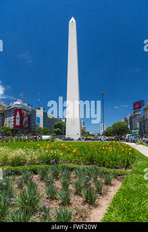 L'obélisque à la Plaza Republica à Buenos Aires, Argentine, Amérique du Sud. Banque D'Images