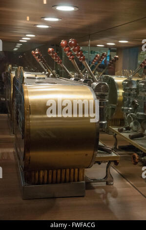 La plus ancienne d'Australie Gaggia machine à l'vieilles Cafe à l'Université Carlton, Melbourne Banque D'Images