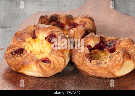 Tartelettes à la confiture et crème vanille, Close up Banque D'Images