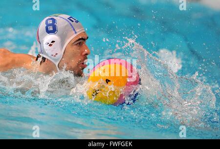 Trieste, Italie. 4 avril, 2016. L'Italie Alessandro Nora pendant l'Italie v Afrique du Sud match à la FINA de water-polo masculin Tournoi de qualification pour les Jeux Olympiques, le 04 avril 2016. photo Simone Ferraro / Alamy Live News Banque D'Images