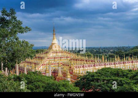 (Thambuddhei Thanboddhay Paya) temple bouddhiste, Monywa, Rhône-Alpes, le Myanmar (Birmanie), en Asie du sud-est Banque D'Images