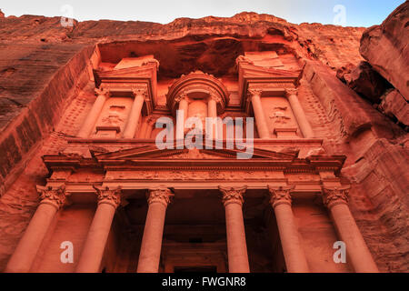 Le Conseil du Trésor (Al-Khazneh), Petra, Site du patrimoine mondial de l'UNESCO, la Jordanie, Moyen-Orient Banque D'Images