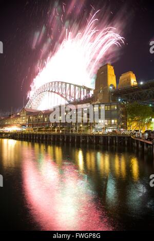 Sydney Harbour Bridge & Nouvel An l'artifice, Sydney, Nouvelle-Galles du Sud, Australie, Océanie Banque D'Images