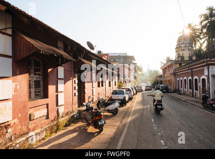 Scène de rue, Panjim, Goa, Inde, Asie du Sud Banque D'Images