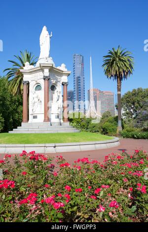 Statue de la reine Victoria, la reine Victoria Gardens, Melbourne, Victoria, Australie, Pacifique Banque D'Images