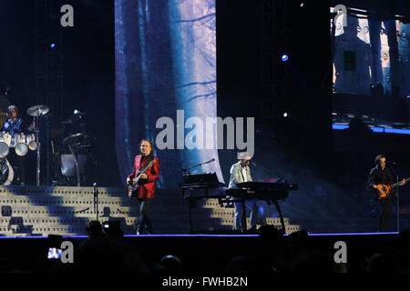 Milan, Italie. Jun 11, 2016. Le groupe de rock italien ourson sur scène à Milan. Credit : Luca Quadrio/Alamy Live News. Banque D'Images