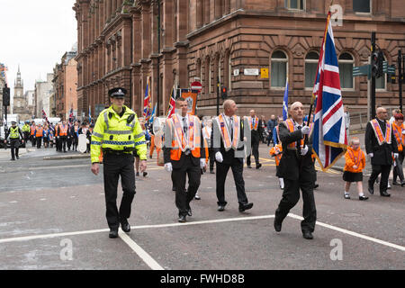 Glasgow, Scotland, UK - 12 juin 2016 : La Messe Divine en passant par le centre-ville de Glasgow : Crédit Kay Roxby/Alamy Live News Banque D'Images