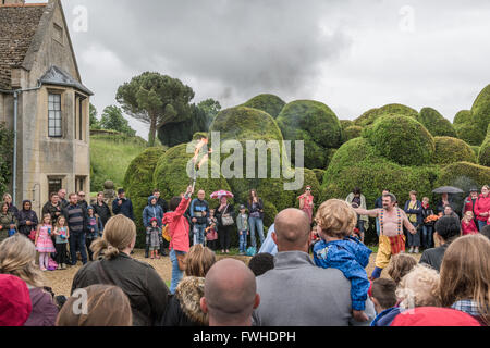 Rockingham, UK. 12 Juin, 2016. Fire-manger et d'une joute préliminaire à l'événement au château de Rockingham le dimanche 12 juin 2016. Credit : miscellany/Alamy Live News Banque D'Images