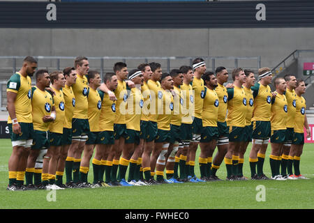 Manchester, UK. 11 Juin, 2016. L'Australie équipe U20 a chanté l'hymne national au cours de la Rugby U20 championnat à Stade AJ Bell à Manchester, en Angleterre. Credit : Taka Wu/Alamy Live News Banque D'Images