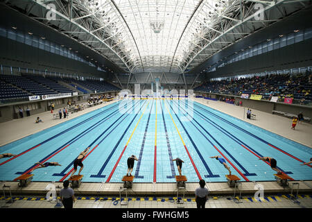 Centre International de Natation de Yokohama, Kanagawa, Japon. 12 Juin, 2016. Yokohama International Centre de Natation Natation : championnats de natation au Japon des personnes ayant une déficience intellectuelle dans la région de Yokohama International Centre de natation, Kanagawa, Japon . Credit : Ito Shingo/AFLO SPORT/Alamy Live News Banque D'Images