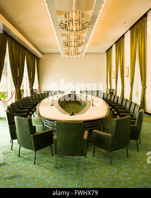 La salle de conférence à l'intérieur de palais de la Réunification, Ho Chi Minh Ville (Saigon), Vietnam Banque D'Images