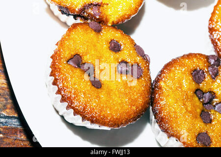 Muffins au chocolat est un particulier produit pain rapide de taille moyenne Banque D'Images