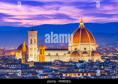 Duomo Florence dans la nuit. Banque D'Images