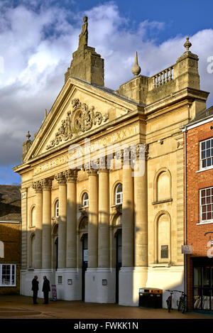 Façade et entrée du château Quay Shopping Centre Banbury Oxfordshire England UK Banque D'Images