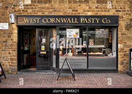 West Cornwall Pasty Co. Café de la boulangerie Cornish Pasty, Parsons Street Banbury Oxfordshire Angleterre Royaume-Uni Banque D'Images