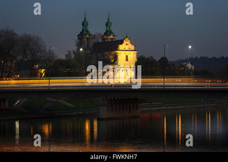 Pont au-dessus de l'église de St Michel Archange et de Saint Stanislas à Cracovie, Pologne Banque D'Images