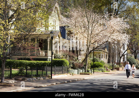 Belle maison victorienne dans le quartier historique de quatrième quartier, Charlotte, North Carolina, USA. Banque D'Images