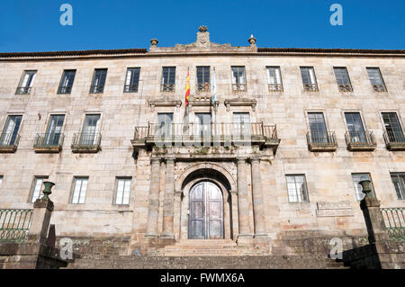 Office d'impôt de Pontevedra, Galice, Espagne. Ce bâtiment faisait partie du couvent de San Francisco Banque D'Images