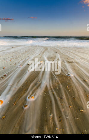 Les marées à Hayling Island, Hampshire, Angleterre. Banque D'Images