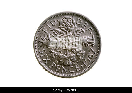 Vieux sixpence, pièce de monnaie britannique pré virgule. Banque D'Images