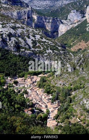 St Guilhem le Désert, l'un des plus beaux villages de France, Hérault, Languedoc Roussillon, France Banque D'Images