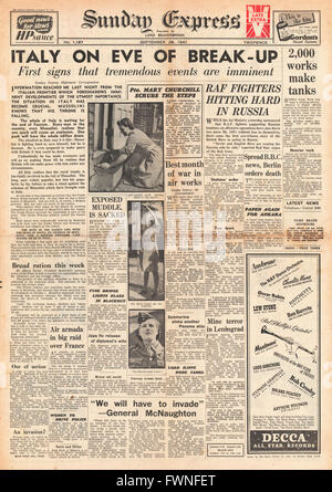 1941 front page Sunday Express les troubles en Italie Banque D'Images