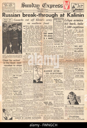 1941 front page Sunday Express briser l'armée russe à Kalinin et Bataille pour la Libye Banque D'Images