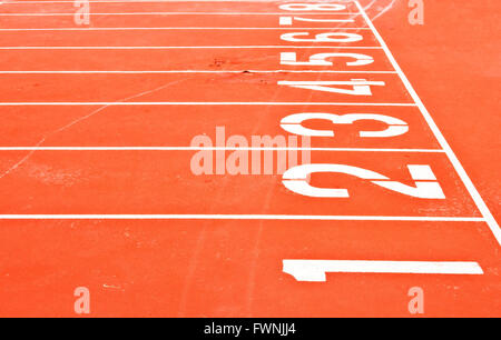 Grille de départ de la piste de course dans le stade Banque D'Images