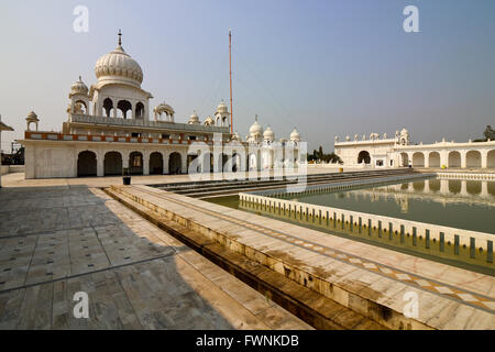 Belle Gurdwara Shri Gurdwara Sahib, Kapal Mochan temple sikh à Bilaspur dans l'Etat indien de l'Haryana. Banque D'Images