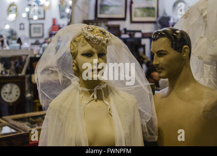 Madrid, Espagne, le 6 avril 2016. L'Ifema. Anciens modèles vue dans salon des antiquaires, de l'Ifema. Banque D'Images