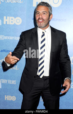 Andy Cohen de la première de l'HBO documentaire 'Rien de non-dits : Gloria Vanderbilt et Anderson Cooper' at Tate Warner Center. New York, 04 avril 2016/photo alliance Banque D'Images