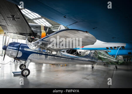 Munich, Allemagne. 05Th Oct, 2014. Le Deutsche Museum Flugwerft Schlei§heim est un musée dédié à l'histoire de l'avion qui se trouve dans Oberschlei§heim en Allemagne à la Schlei§heim airport. Le musée est situé sur un'aera de 7500 m et dispose de deux bâtiments séparés pour l'affichage et une piste interne. © Andrea Ronchini/Pacific Press/Alamy Live News Banque D'Images