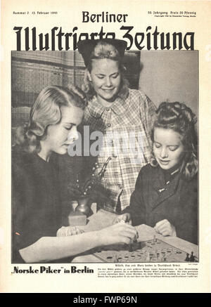 1941 front page Berliner Illustrierte Zeitung filles norvégiennes travaillent à Berlin Banque D'Images