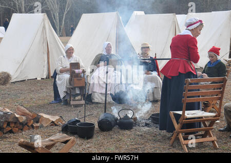 Une reconstitution de la bataille de Cowpens pendant la guerre révolutionnaire américaine. Banque D'Images