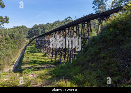 Le Stony Creek Vintage Pont sur chevalets. Vieux pont de chemin de fer, Victoria, Australie Banque D'Images