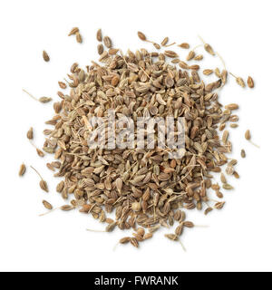 Tas de graines séchées sur fond blanc Banque D'Images