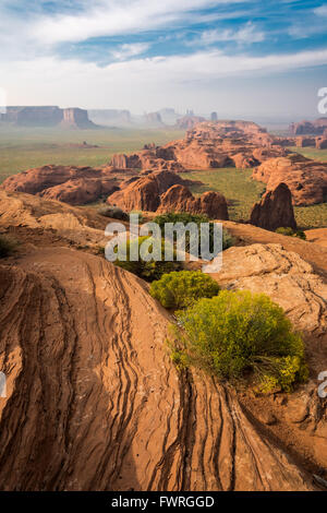 Monument Valley vu de Hunts Mesa. Banque D'Images