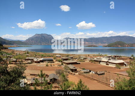 Lugu Lake, Yunnan - le Royaume de la femme Banque D'Images