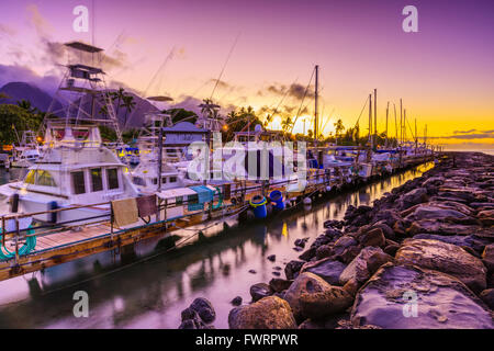 Port de Lahaina sur Maui au coucher du soleil Banque D'Images