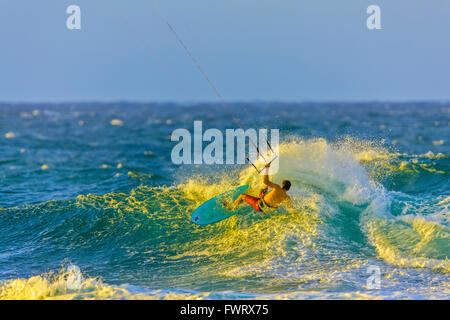 Le kite surf Maui Banque D'Images