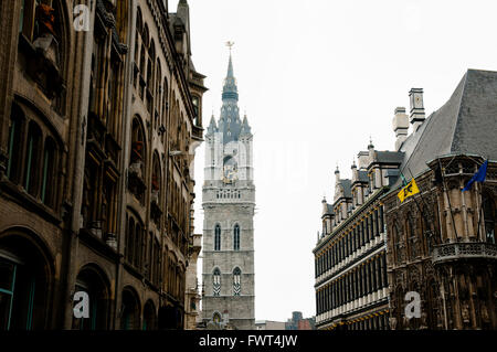 Les colonnes de l'Hôtel de ville et Beffroi - Gand - Belgique Banque D'Images