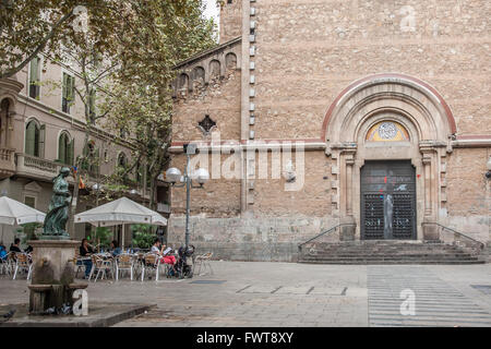 Plaza de la Virreina, quartier de Gràcia, Barcelone, Espagne Banque D'Images