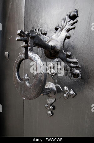 Baroque en bois porte dans Antigua Guatemala Banque D'Images