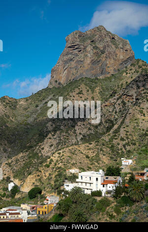 Vallehermoso avec le massif rocheux Roque Cano, la Gomera, Canary Islands, Spain Banque D'Images