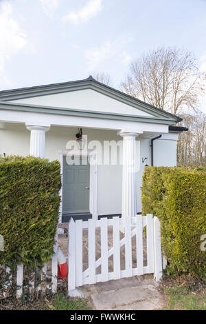 Les gardiens du pont maison sur le canal près de Gloucester et de la netteté à Frampton Severn, Gloucestershire, England, UK Banque D'Images