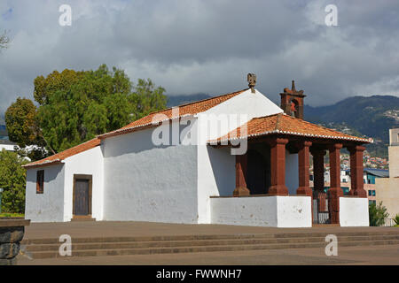 La chapelle de Sainte Catherine à Saint Catherine's Park à Funchal, Madère, Portugal. Chapelle de Santa Catarina au Parque Santa Banque D'Images