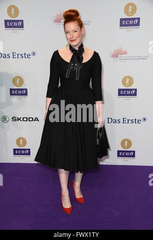 Enie van de Meiklokjes /arrivée tapis rouge à la 25. Echo Award 2016 Le 7 avril 2015 à Berlin, Allemagne Banque D'Images