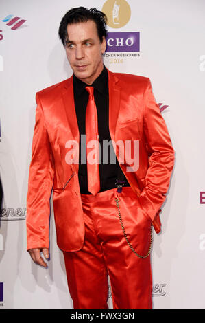 Jusqu'à Lindemann ( Rammstein ) à l'ECHO Award 2016 à Berlin, , 07.04.2016 © AFP PHOTO alliance/Alamy Live News Banque D'Images