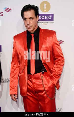 Jusqu'à Lindemann ( Rammstein ) à l'ECHO Award 2016 à Berlin, 07.04.2016 © AFP PHOTO alliance/Alamy Live News Banque D'Images
